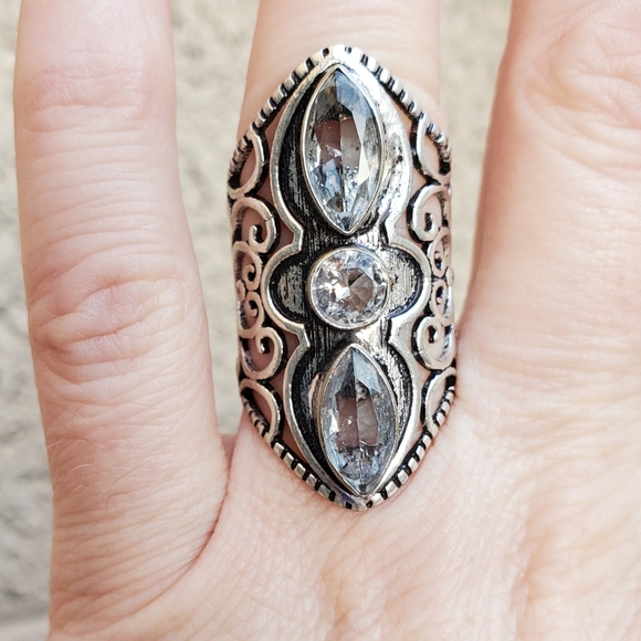 New White Topaz 925 Silver Statement Ring. - Picture 7 of 11